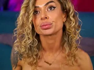 curlynatasha