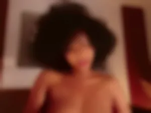 hilaryebony_