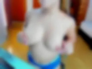 lily_cuteboobs