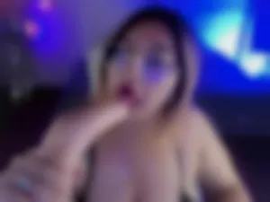 mia_karelti