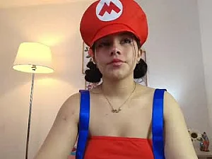 mia_moralez