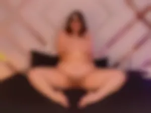 mia_pembroke_