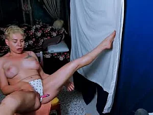 nyxia_deville