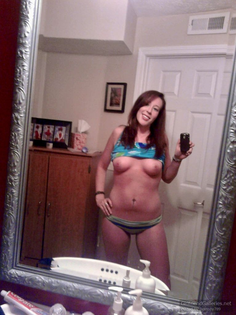 Sexy wife likes to show off