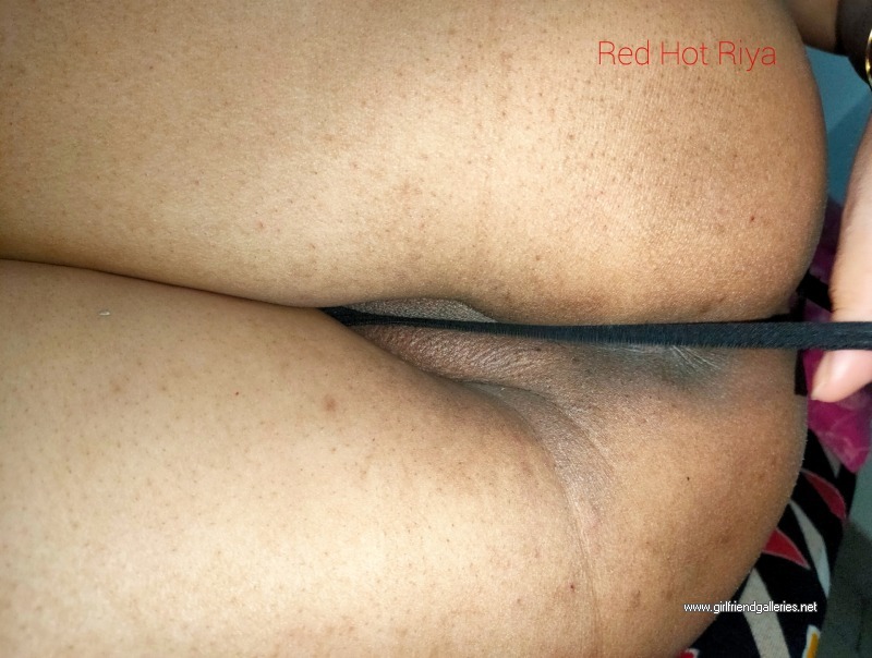 Pussy pics of Indian Wife Riya