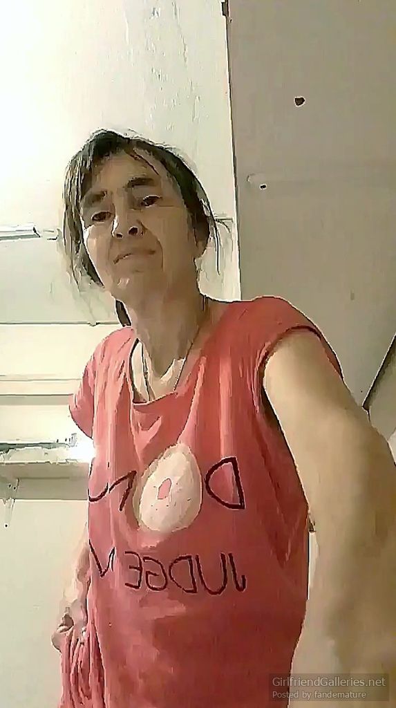 Tu aime voir ta salope ce déshabiller