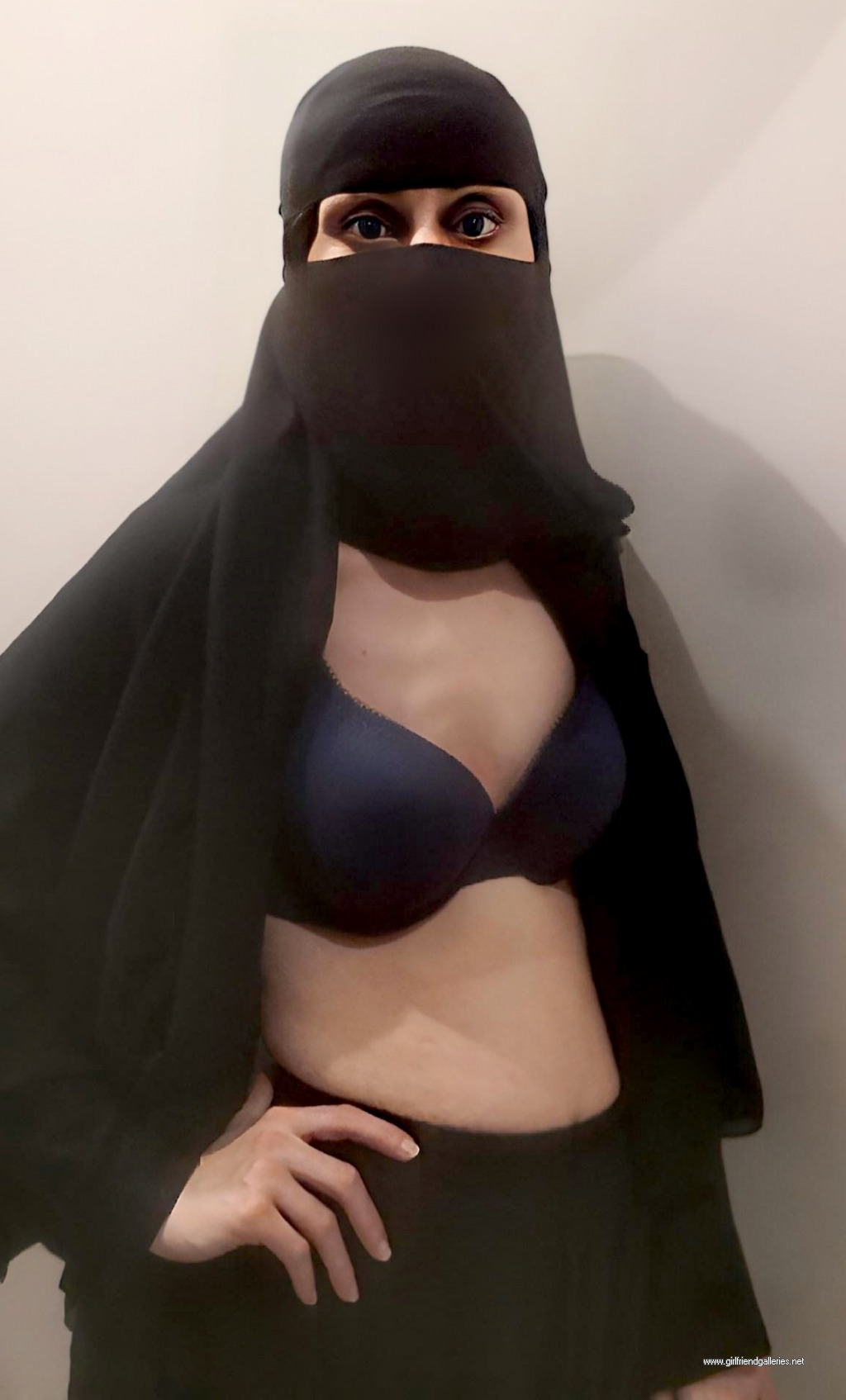 My niqab nipples حلمات قحبه منقبه