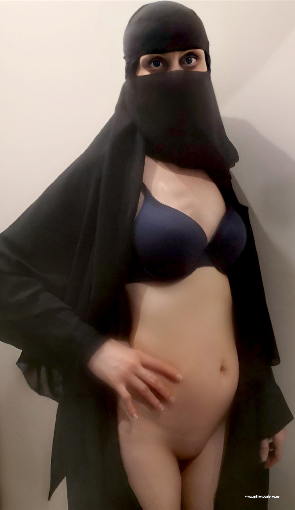 My niqab nipples حلمات قحبه منقبه