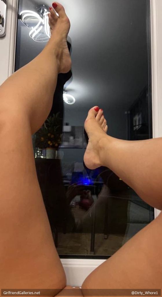 Simply feet