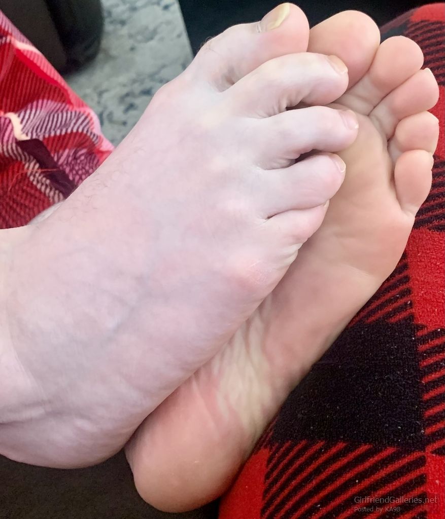 Amateur feet