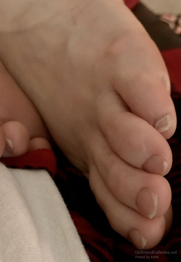 Amateur feet