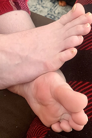 Amateur feet