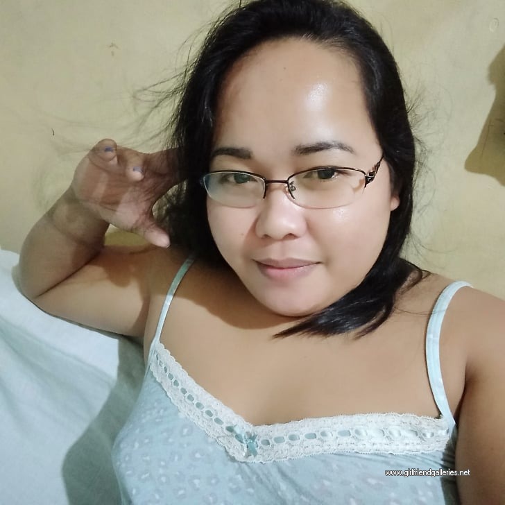 My Chubby Filipina Melody Showing off for you