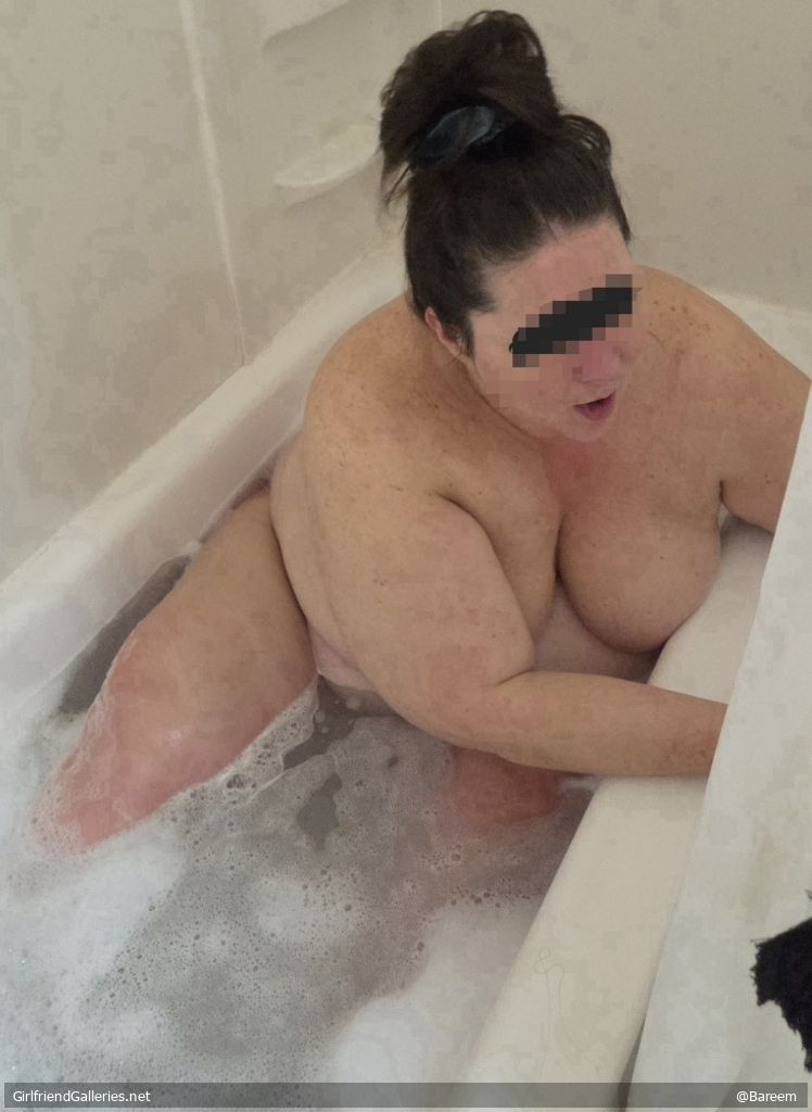 BBW with water or in water related situations