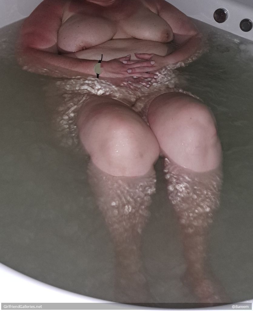 BBW with water or in water related situations