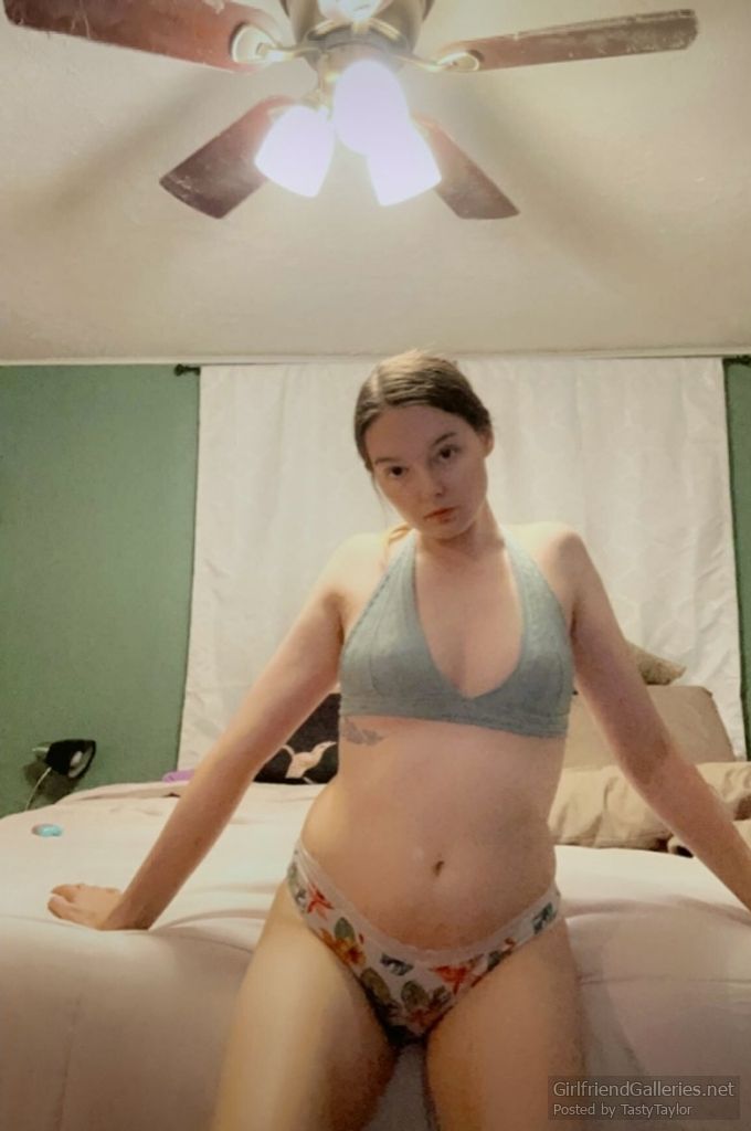 Young milf fiancé wants you to peek inside her