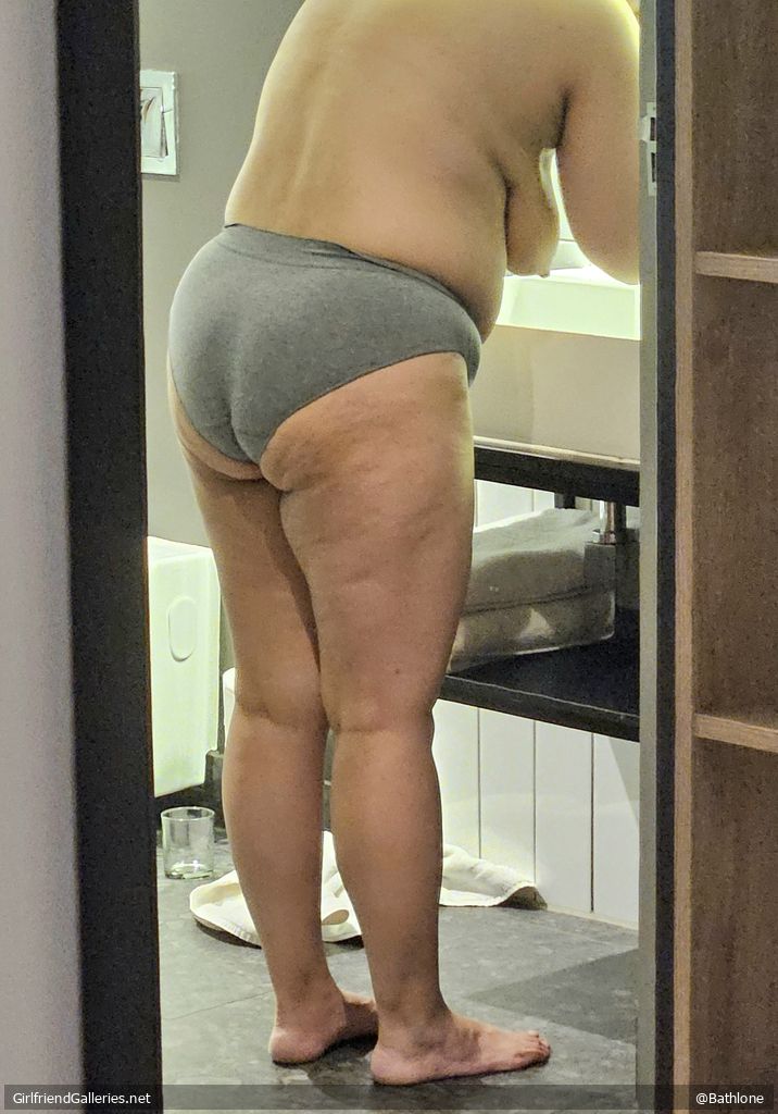 Weekend away with my shy wife