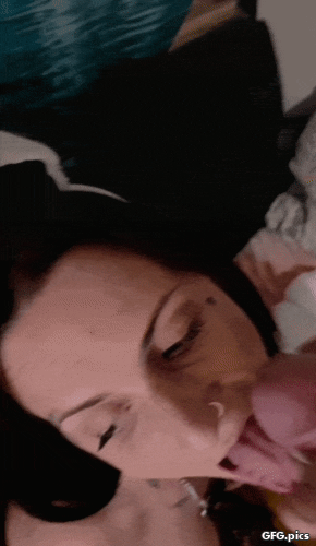 Slutty girlfriend loves to be shared !