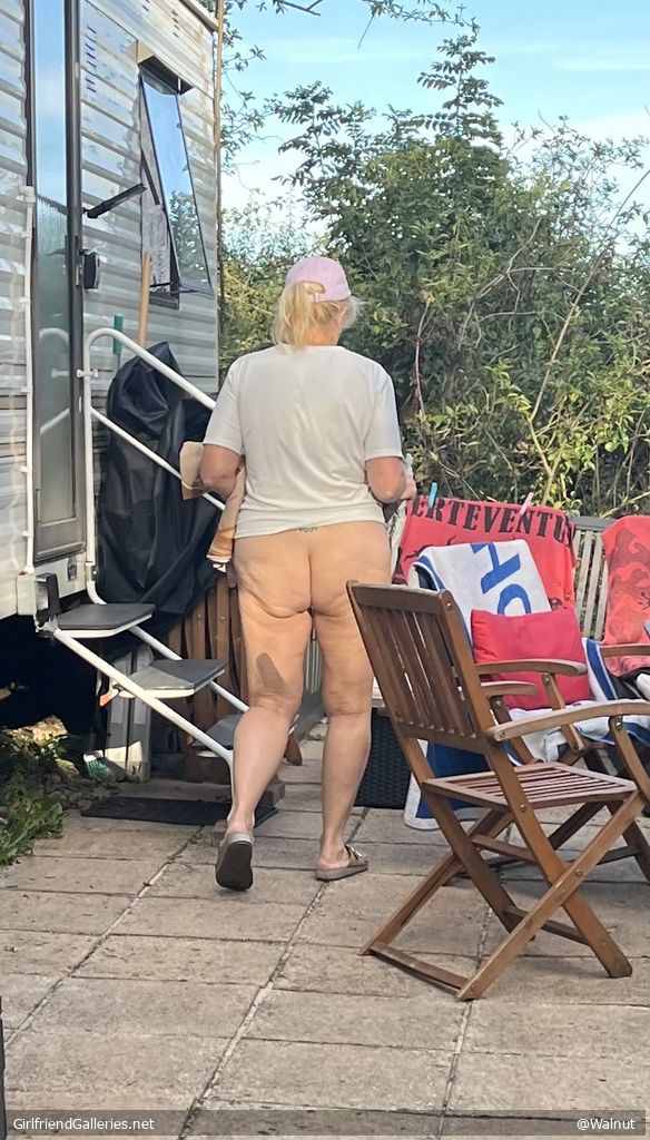 Flashing Nude