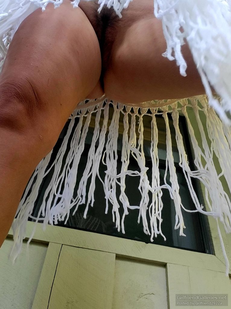 Hot wife showing