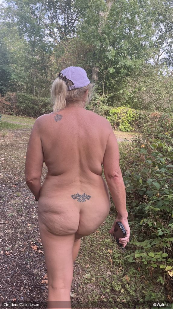 Nude blackberry picking