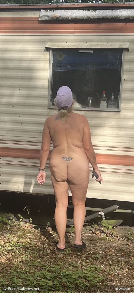 Nude blackberry picking