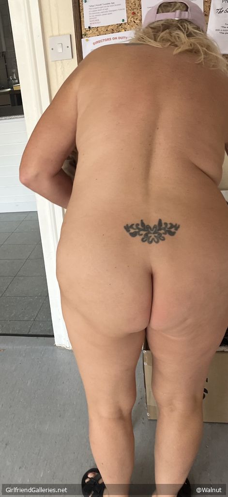 Getting ready for nude pictures