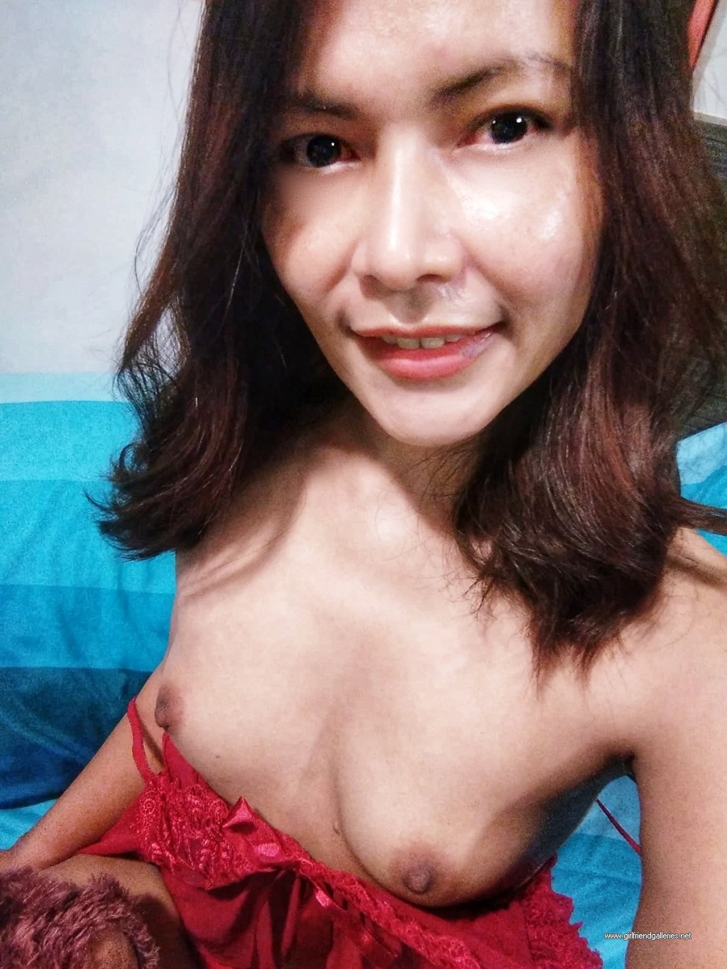 Naughty Thai Slut Natcha XXX Nudes and Sex Pics