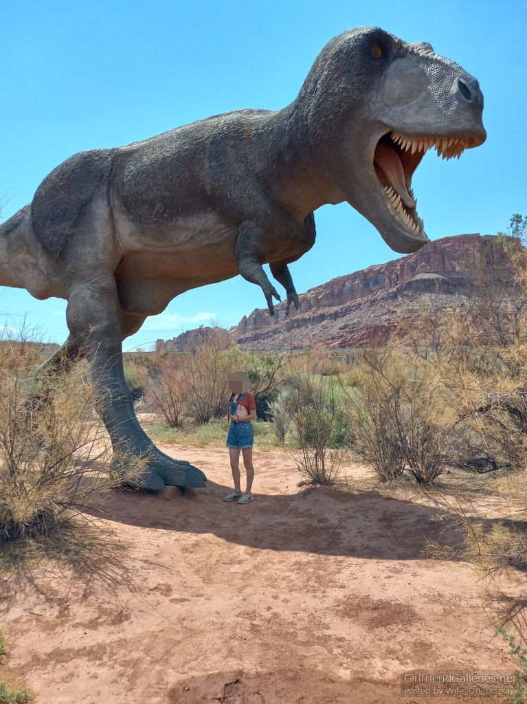 Random Hot Wife Pics