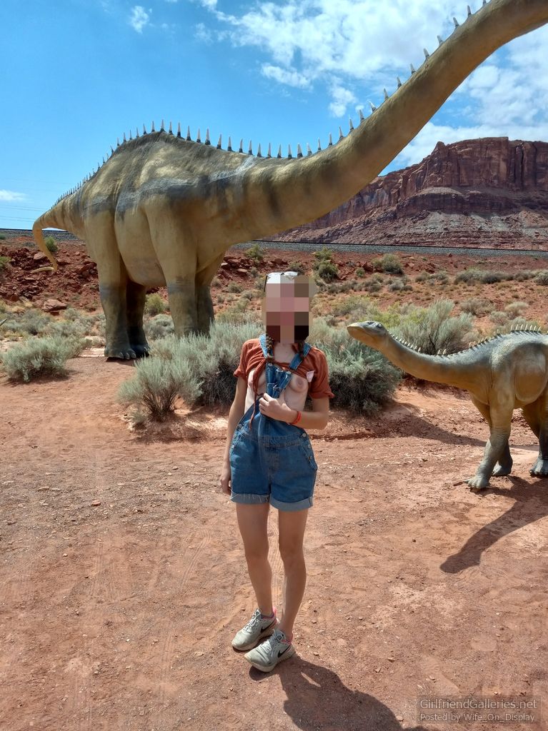 Random Hot Wife Pics