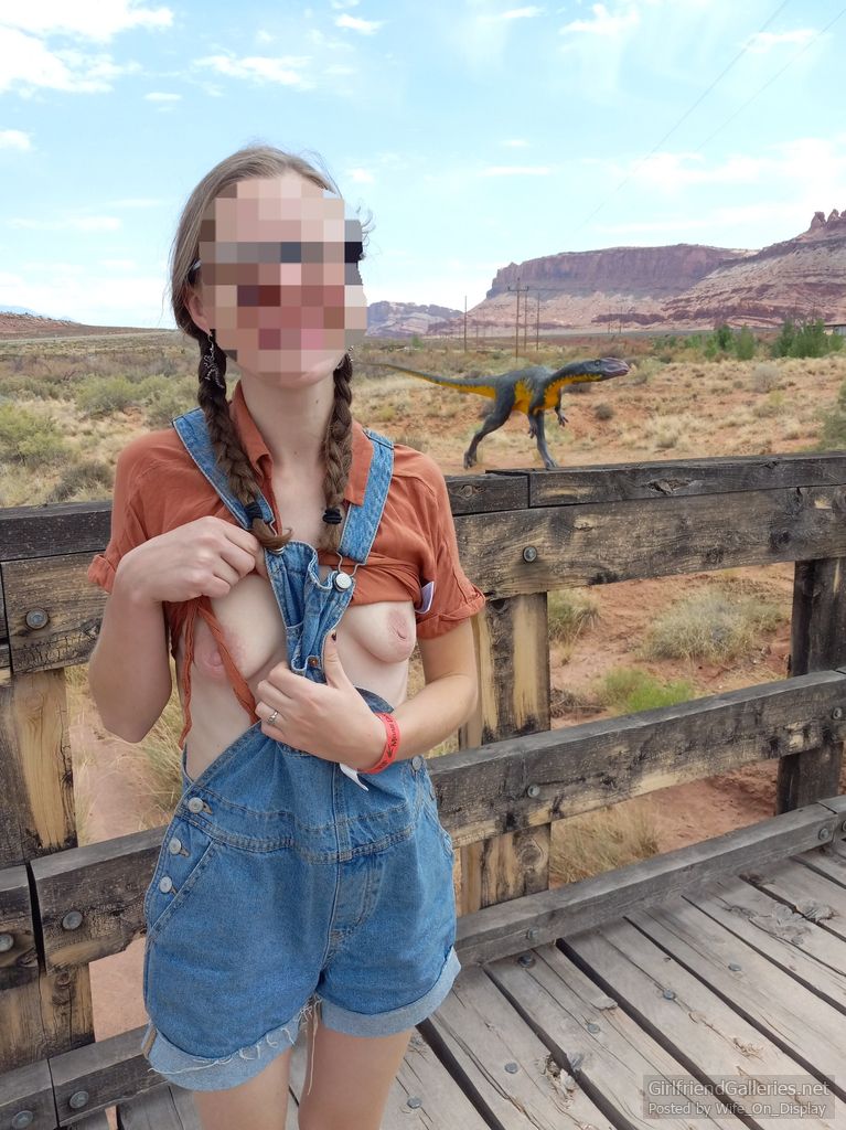 Random Hot Wife Pics