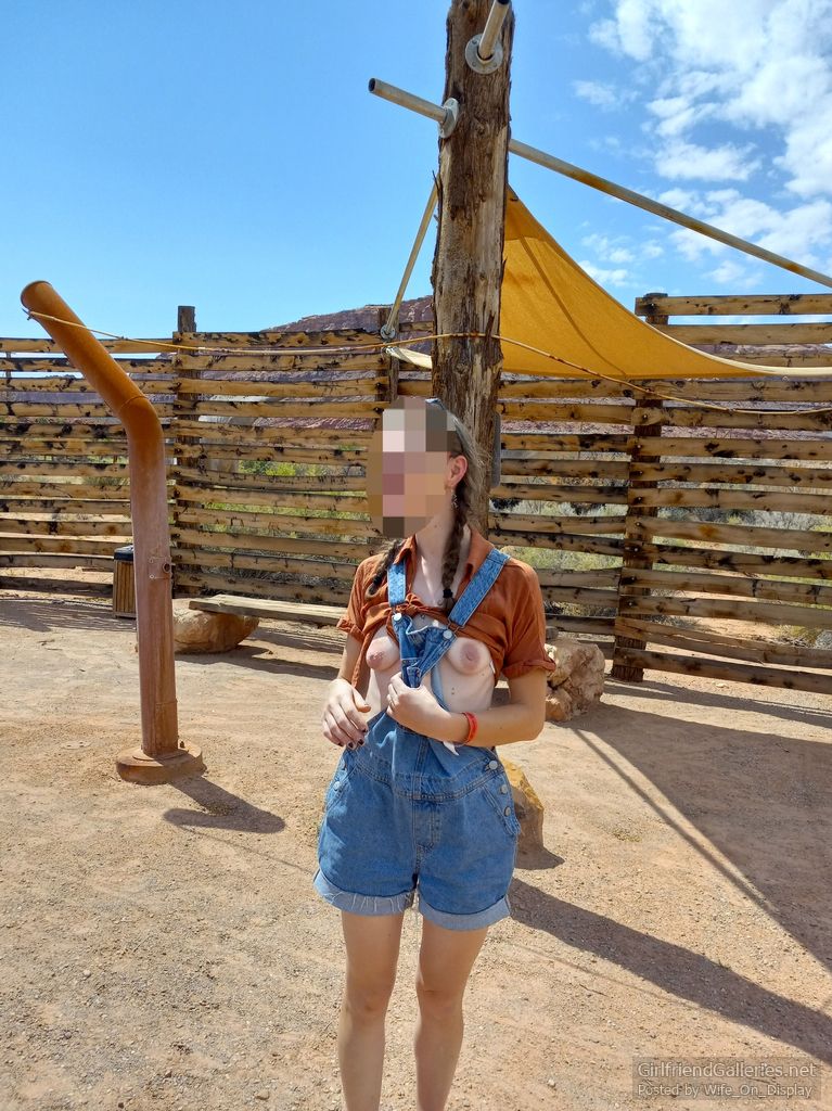 Random Hot Wife Pics