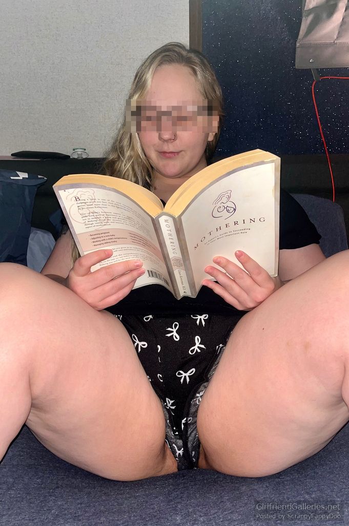 Mom of 3 gets naughty after dark!