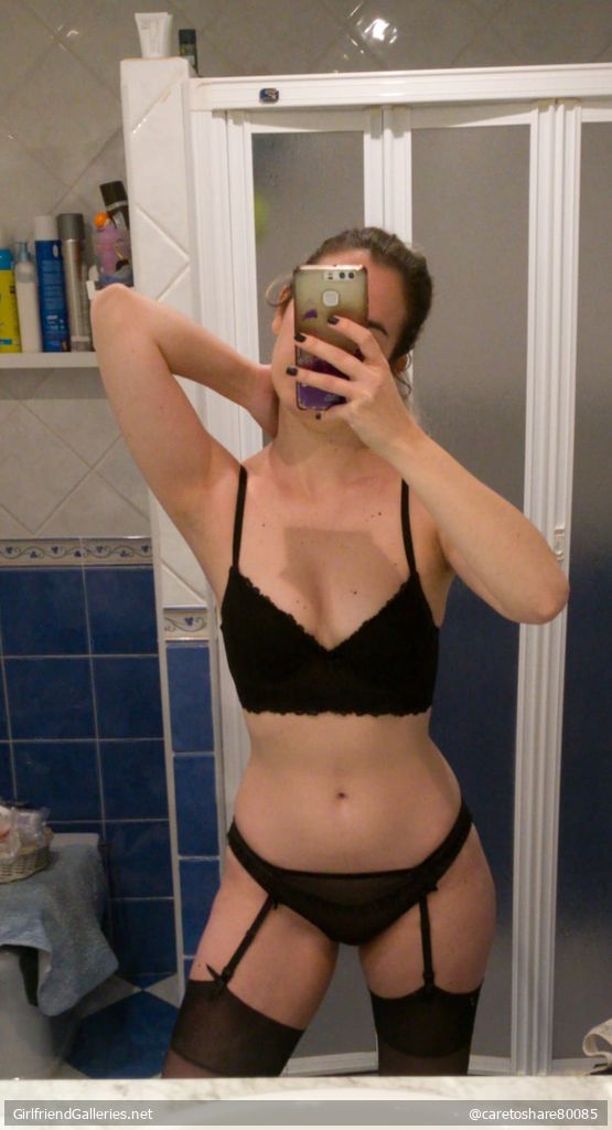 Puta gf bikini + undies - more to come!