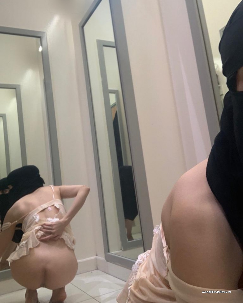 Bitchi niqab slut 