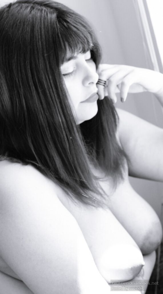 Sluty latina expose herself outside