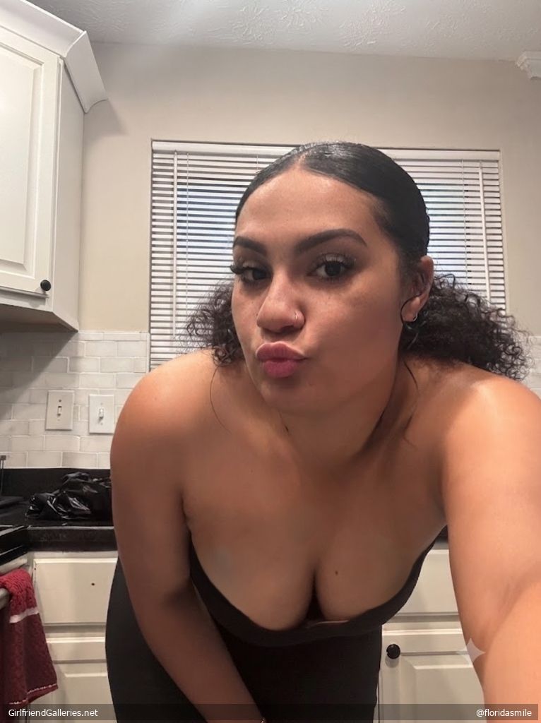 Pretty lightskin girlfriend exposed