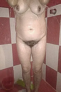 my hairy wife bathing
