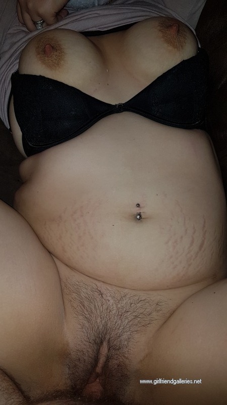 Wifey titties n curves
