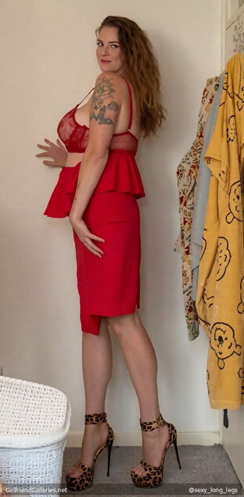 RED DRESS
