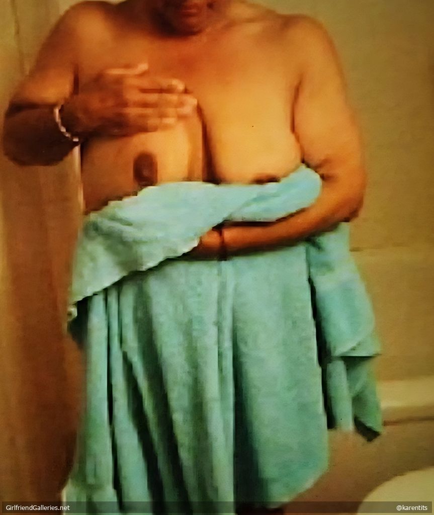 Showing my old tits