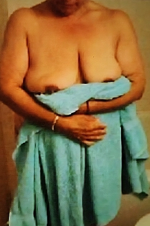 Showing my old tits