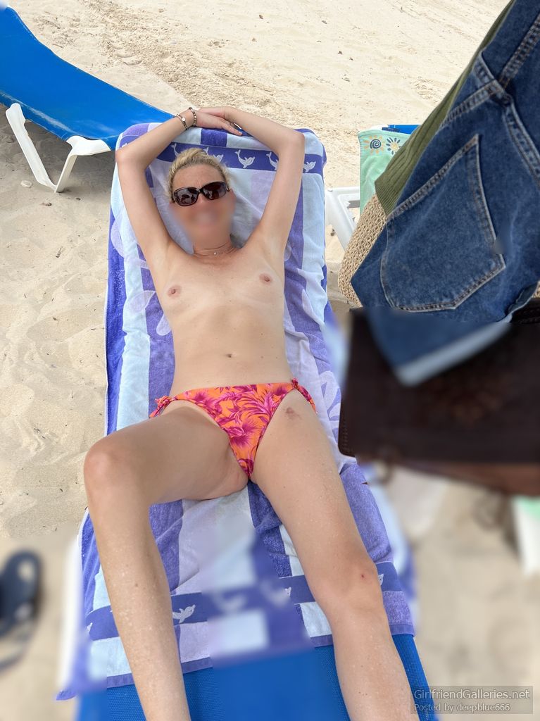 Holiday pics incl spreading