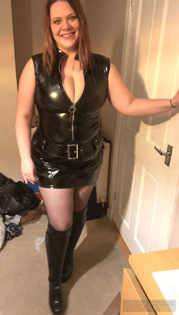 PVC LATEX CUMSLUT WIFE