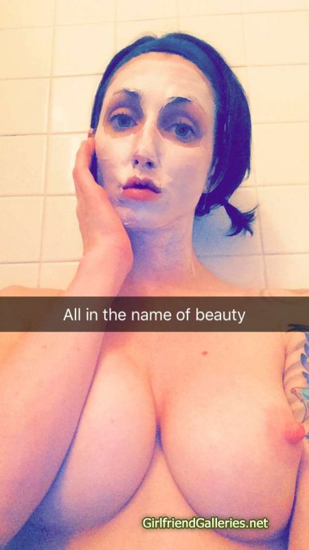 Emily Sends Nudes