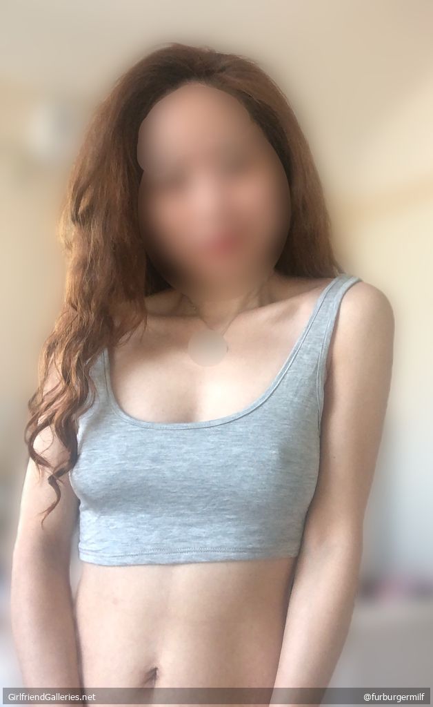 Pre nudity: Bikini and Pokies