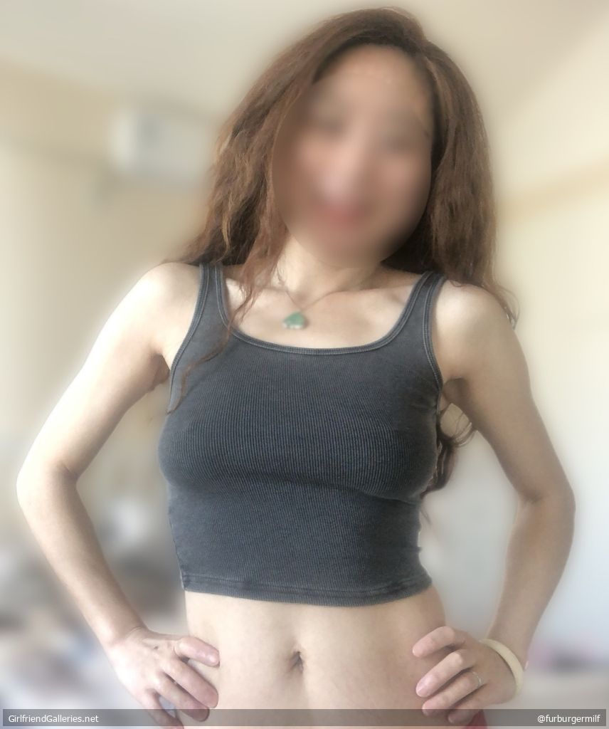 Pre nudity: Bikini and Pokies