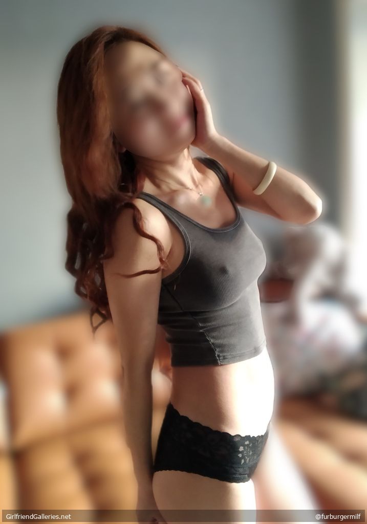 Pre nudity: Bikini and Pokies