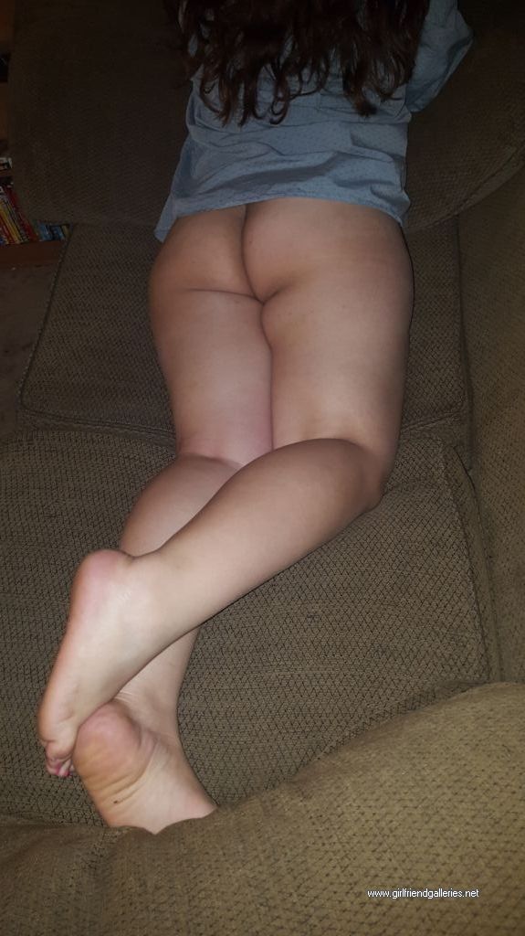 Curvy Marie's Sexy Ass and Feet