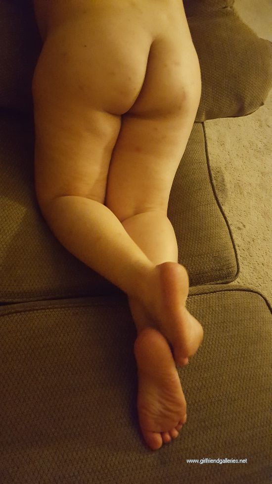 Curvy Marie's Sexy Ass and Feet